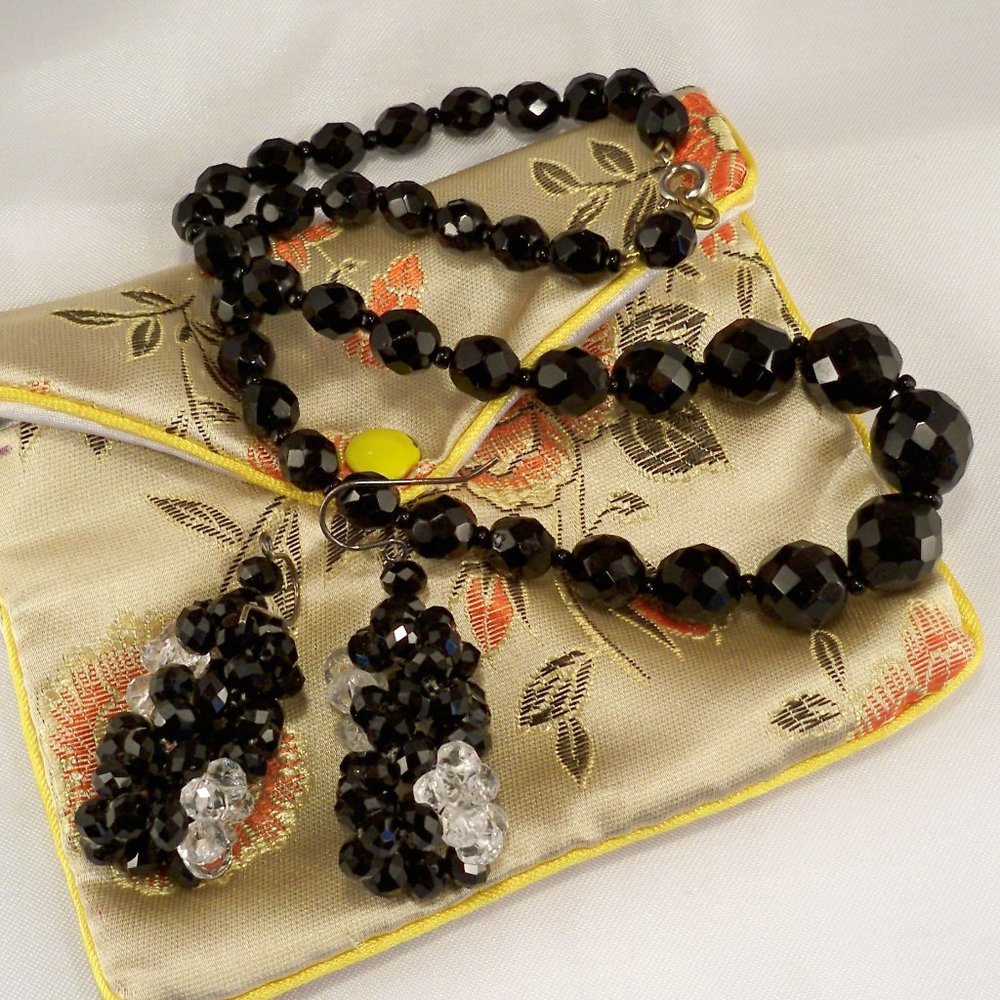 New Black Beads DESIGNER Necklace Earrings & Silk Pouch